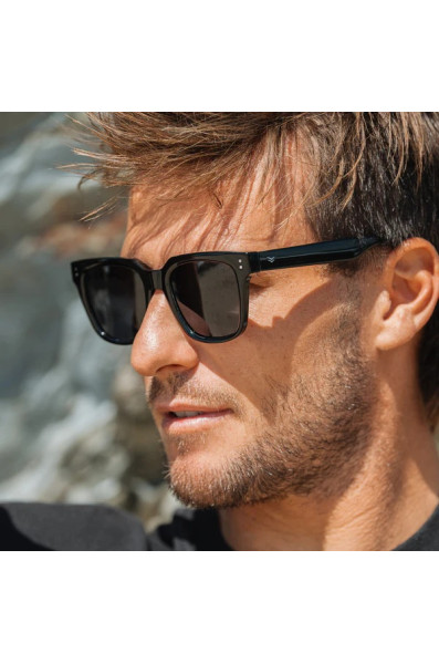 I-sea James : Black / Smoke Polarized Lens